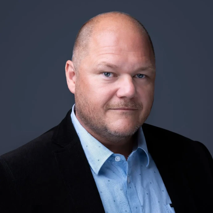 ADAM360 csapattag portréja (férfi) – vezetőség / ügyvezetés