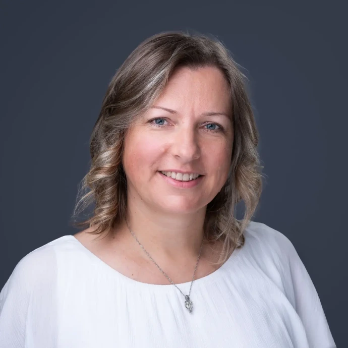 ADAM360 csapattag portréja (nő) – rendezvényszervezés / account